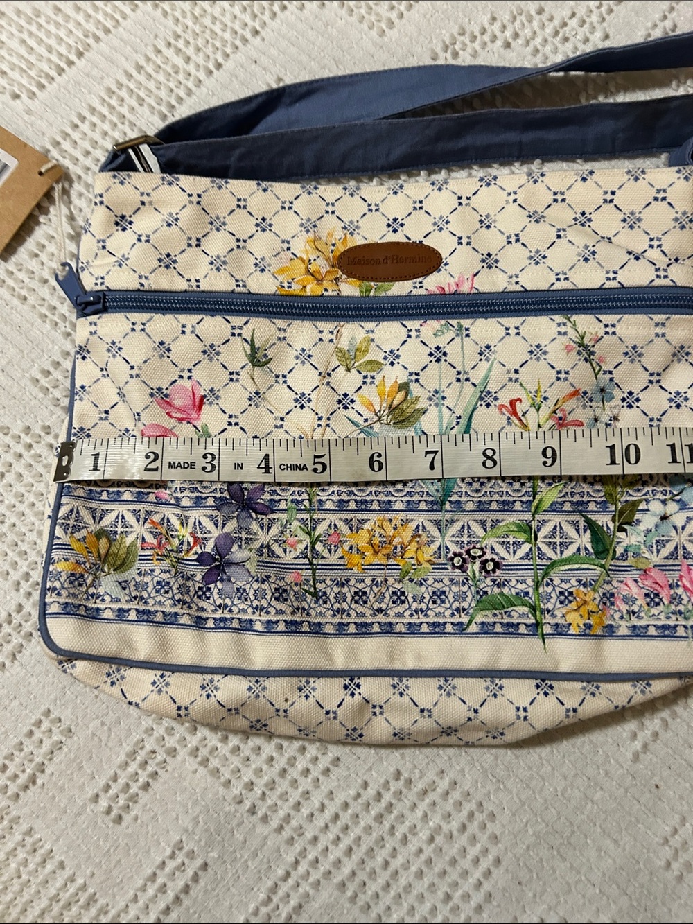NWT Maison d’Hermine Floral Pattern Crossbody Shoulder Bag in Blue and Cream - Picture 4 of 7